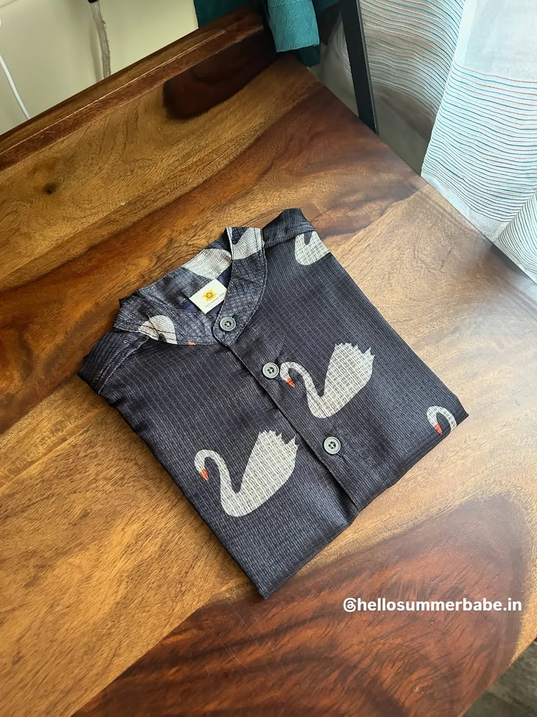 Black swan Kota shirt
