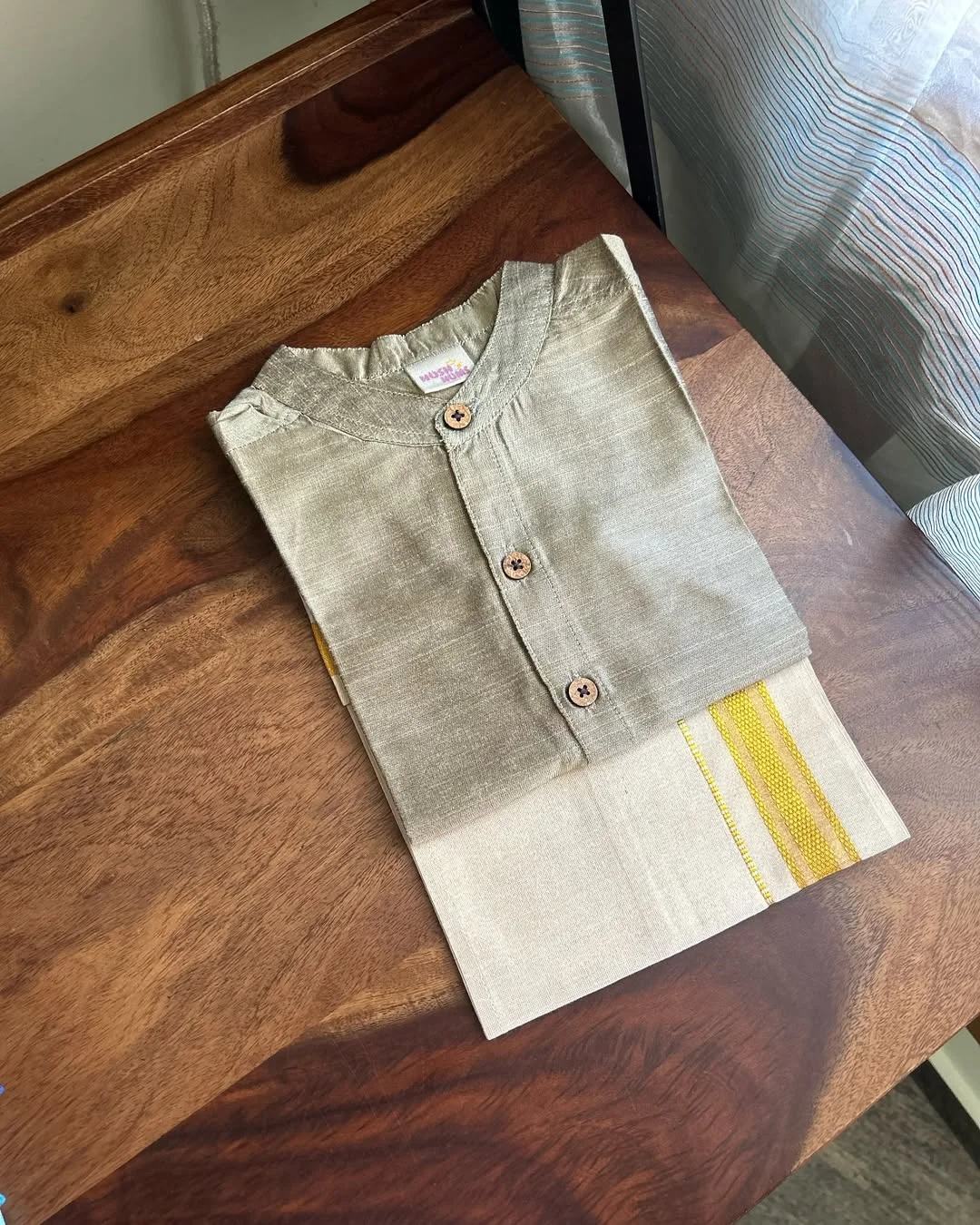 Grey gold with gold tissue dhothi